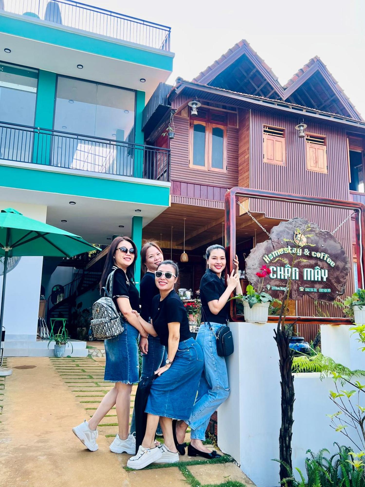 Chan May Homestay Mang Den Kon Von Kla Екстериор снимка